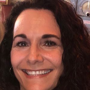 Meet your Posher, Cindy